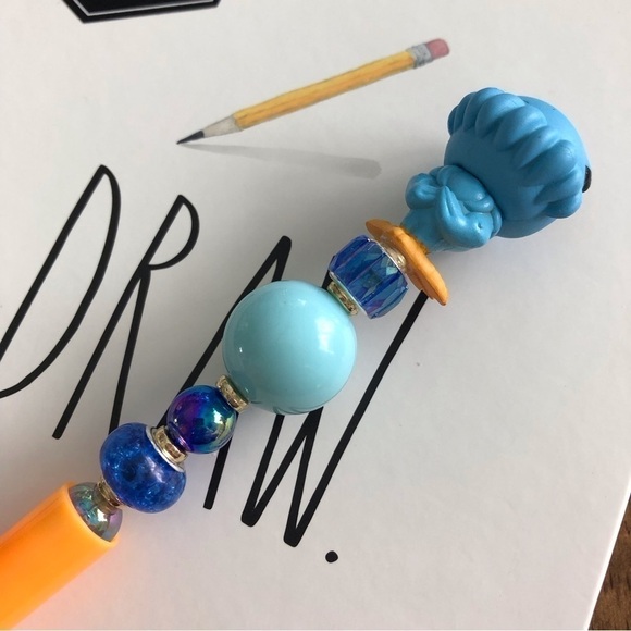 Disney Doorables: The Muppets: Sam The Eagle handmade beaded pen - Picture 3 of 3